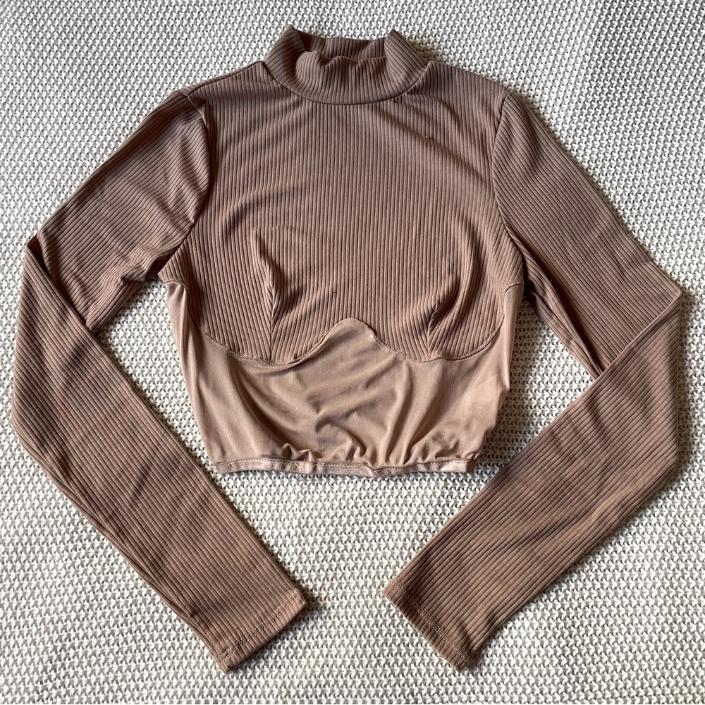 FASHION NOVA - Brown Ribbed Longsleeve Cropped Turtleneck Top